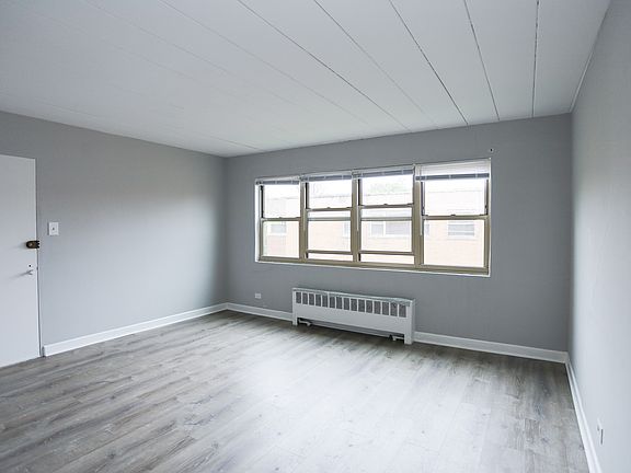 2nd image of 5649 N Christiana Ave APT 3W