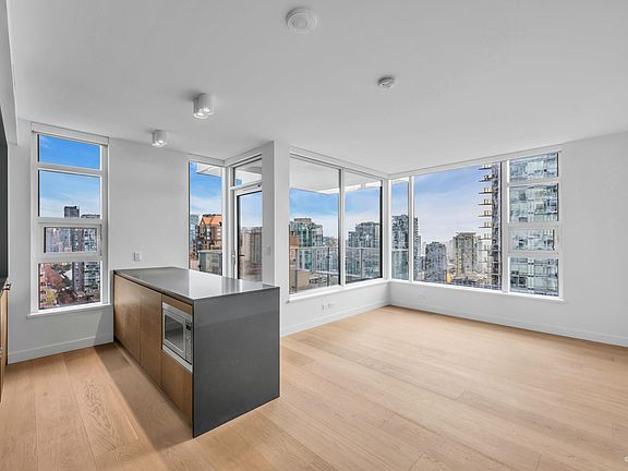 4th image of 1289 Hornby St #25XX