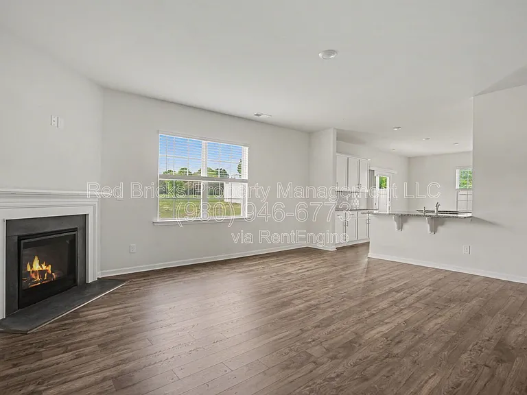11010 Austin Estates Dr — Photo 8