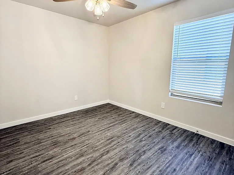 8023 Date Ave — Photo 19