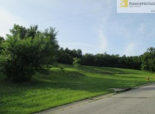 4922 Park Ridge Dr, Independence, MO 64015