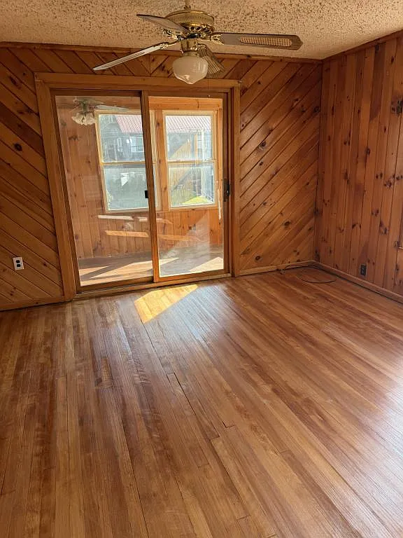 437 Willard St — Photo 2