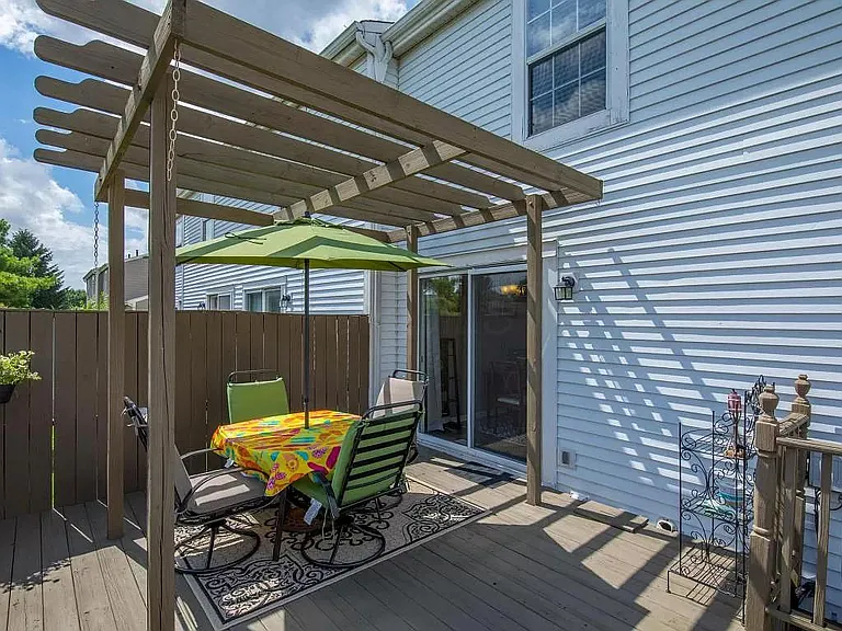 4961 Singleton Dr — Photo 13