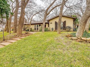 1001 Greendale Dr, Bedford, TX 76022