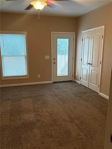324 Fountains Park Blvd — Photo 14