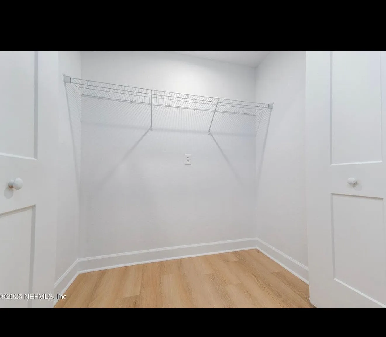 3 bed, 2.0 bath, 1227 sqft, $1,750 — Photo 3