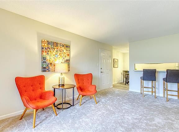 4th image of 3114 Edwards Pl APT 203