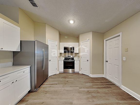 3rd image of 574 Wekiva Bluff St