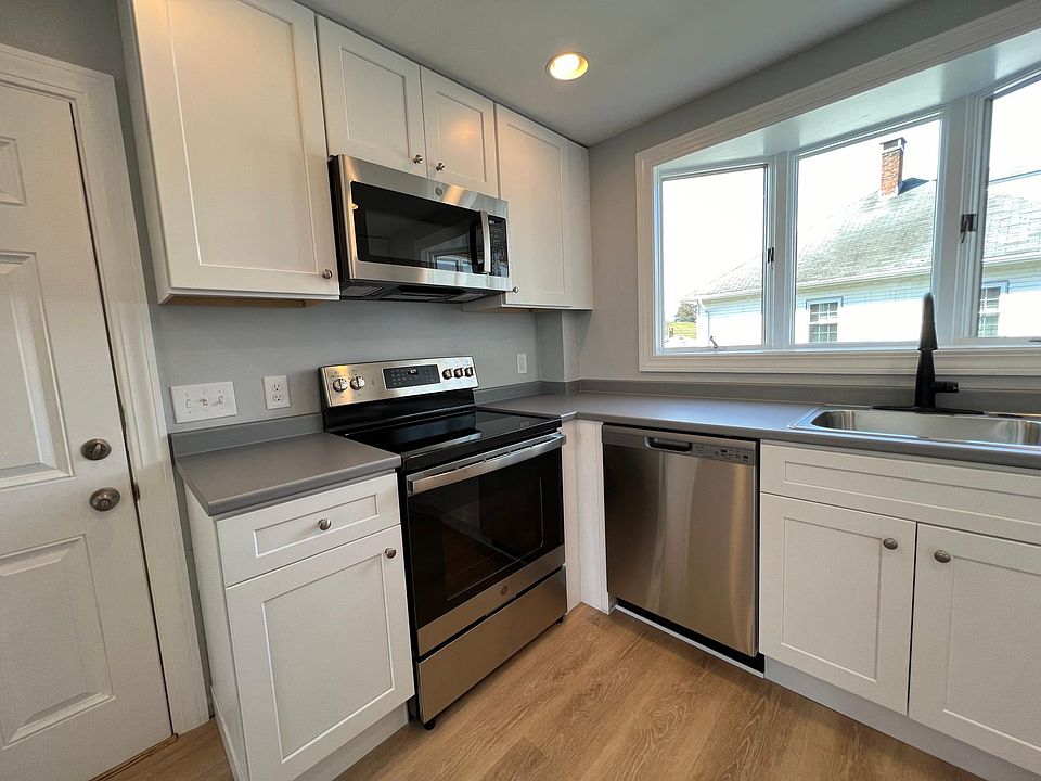 1st image of 11 Dalton Pkwy #2