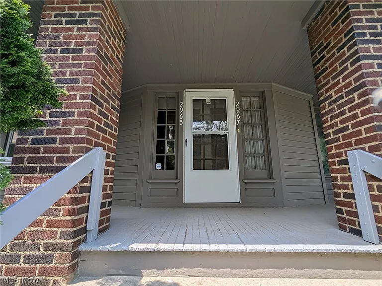 2965 E Derbyshire Rd — Photo 3
