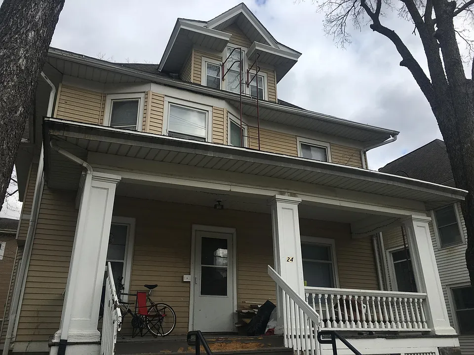 24 N Gilbert St