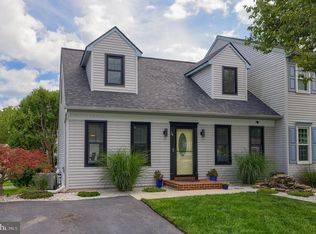 24 Kenbridge Ln, Elizabethtown, PA 17022