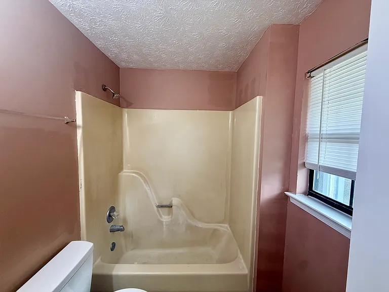 3244 Herbert Dr — Photo 8