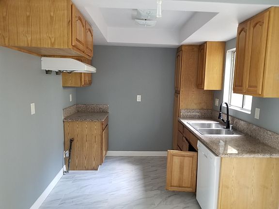 5th image of 2411 Nikki Ct APT 1