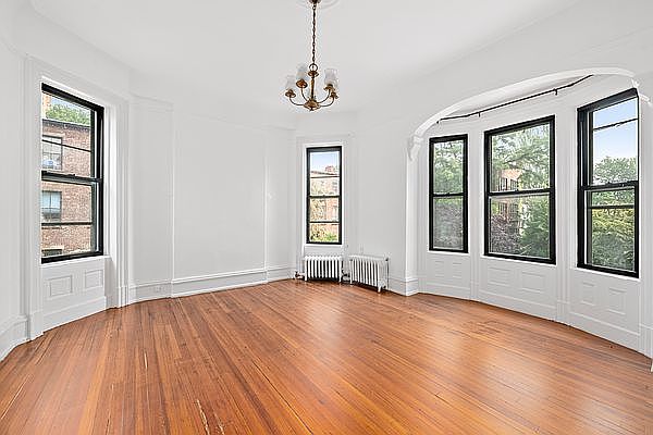 1st image of 275 Henry St APT B3