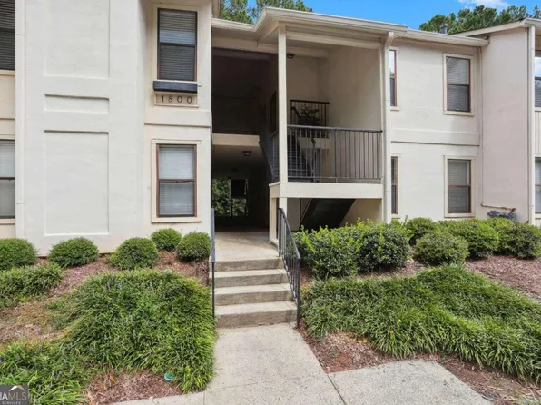 1805 Huntingdon Chase, Sandy Springs, GA 30350