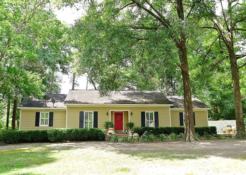 1st image of 138 Pineridge Dr