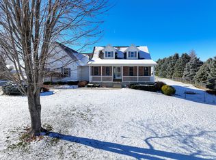15809 Golf Hills Dr, Sterling, IL 61081
