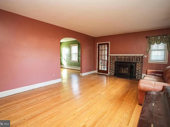 4th image of 3025 Putty Hill Ave