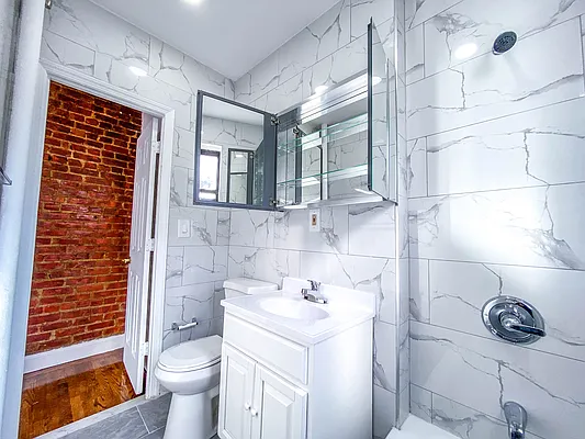 Rented by Voro New York | media 33