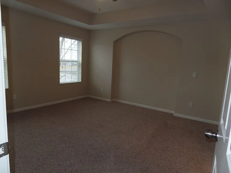 5353 Nottinghamshire Ln — Photo 24
