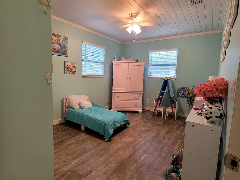 Guest Room 2