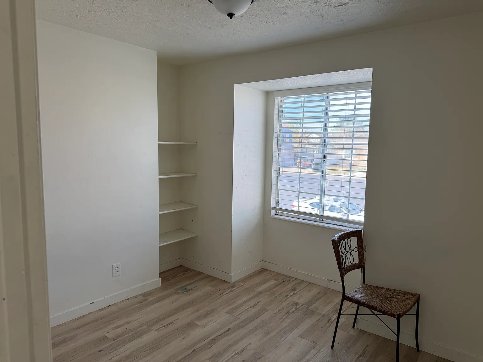 5567 W Joshua Cir — Photo 4