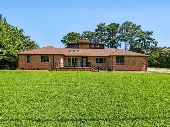 100 Snead Fairway, Portsmouth, VA 23701