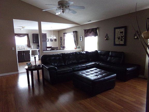 2nd image of 866 Shore Bend Blvd