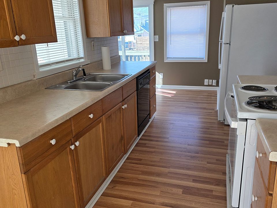 1st image of 5622 Tracy Ave APT A