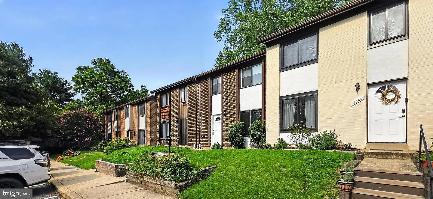 3 bed, 1.0 bath, 1216 sqft, $2,100 — Photo 3