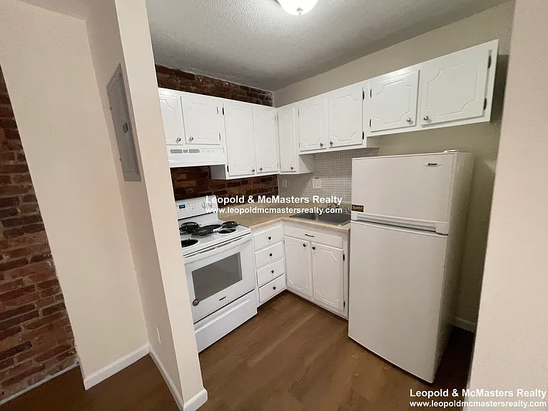 South Huntington Apartments — Photo 26