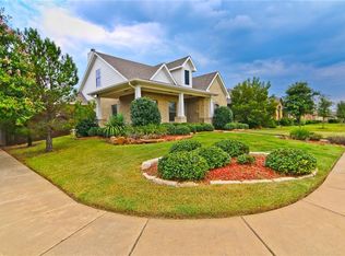 220 Sunrise Ln, Red Oak, TX 75154