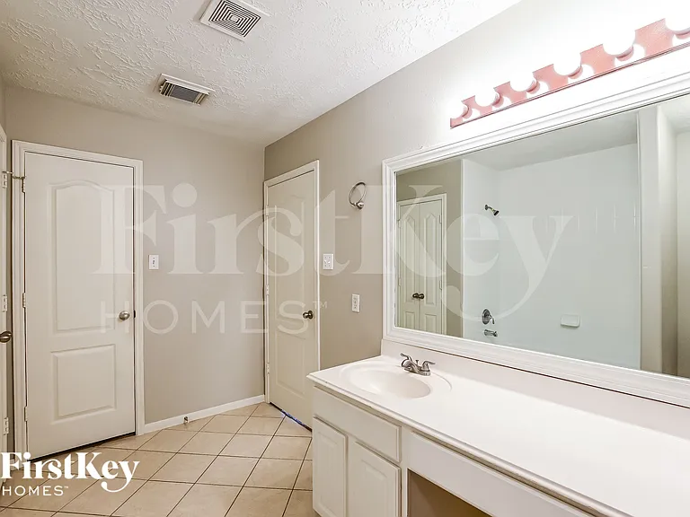 11931 Belle Ct — Photo 9