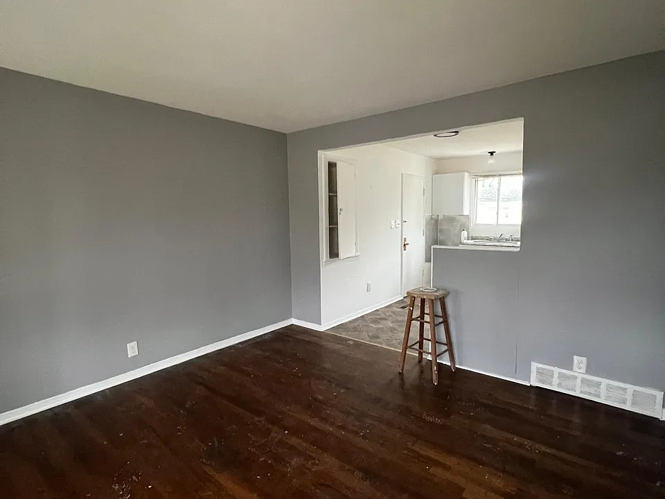 16708 E Eight Mile Rd
