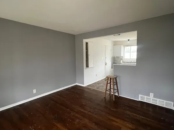 16708 E Eight Mile Rd, Detroit, MI 48205