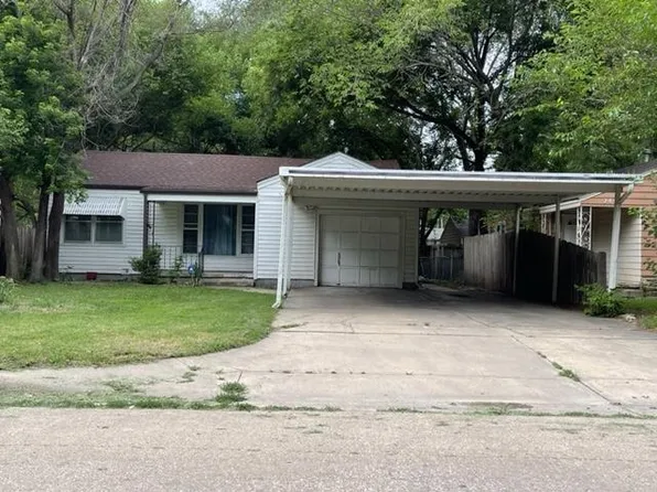 2805 E Timberlane St, Wichita, KS 67216