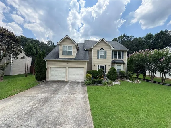 5220 Round Table Dr, Ellenwood, GA 30294
