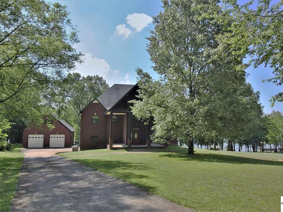 1st image of 420 Backstrom Hts