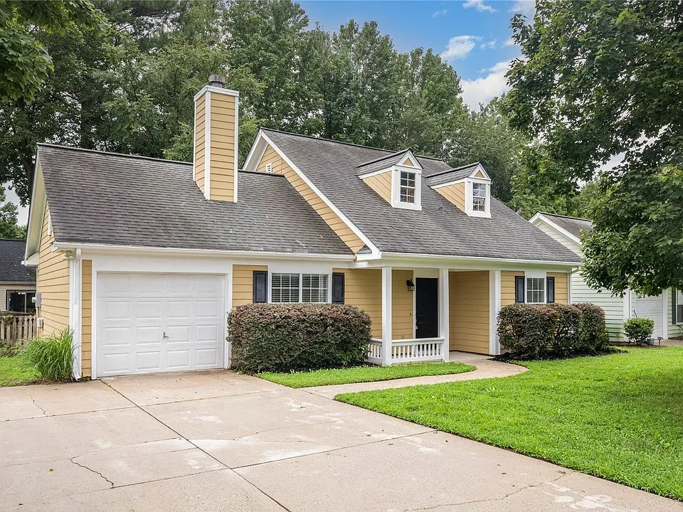 306 Cedarcroft Dr