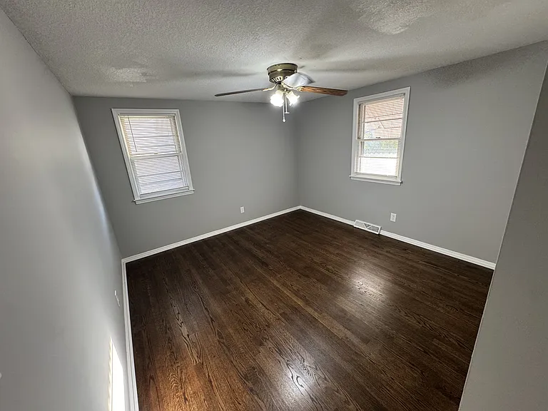 8724 N Jefferson St — Photo 21