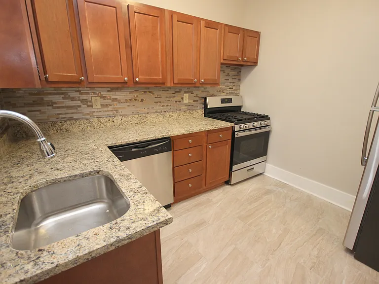6608 Dalzell Pl — Photo 8