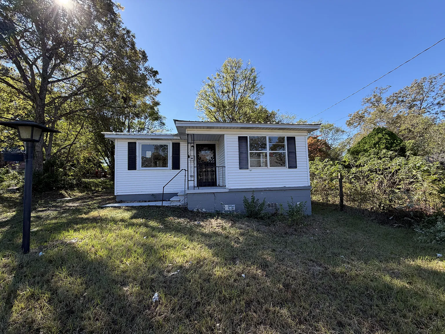3 bed, 1079 sqft, $1,200 — Photo 1