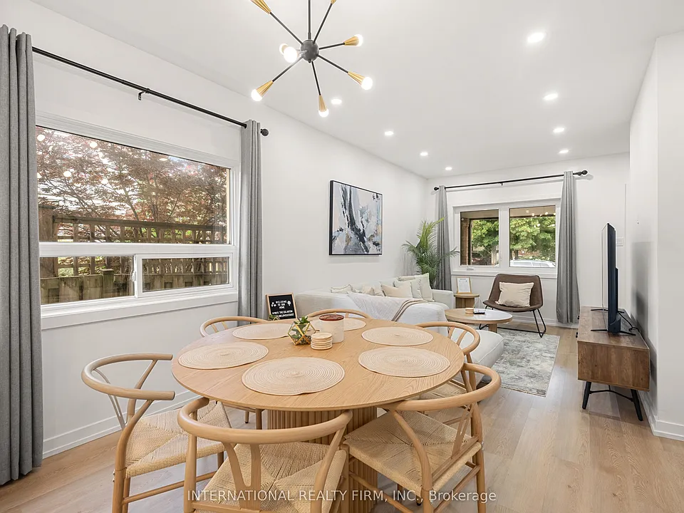 171 Duplex Ave