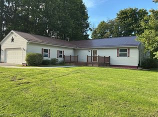 4237 Fairfield School Rd, Leetonia, OH 44431