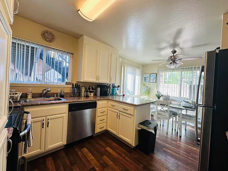 1207 Floribunda Ave #2 — Photo 4