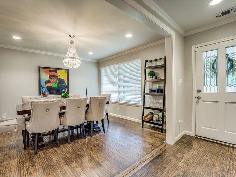 6711 Kingsbury Dr — Photo 4