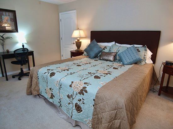 PP4T8960CP-king-master-bedroom-2