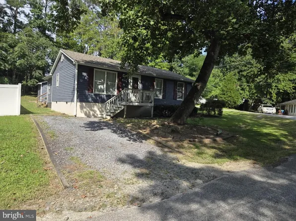 301 Cayuse Cir, Lusby, MD 20657