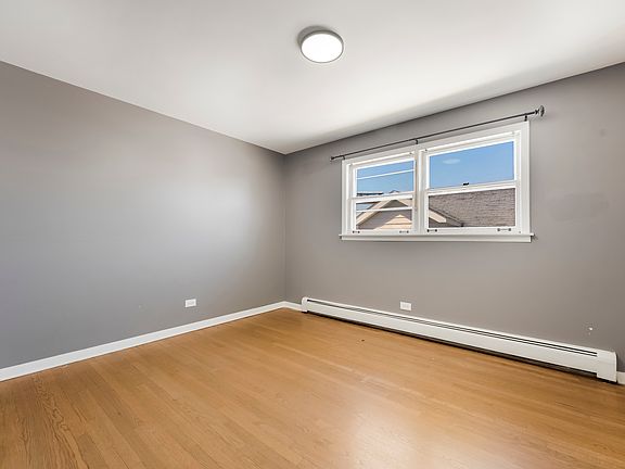 5th image of 5311 N Northwest Hwy #2